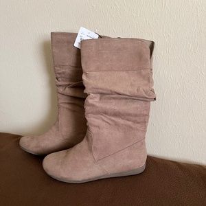 NWT Saint John's Bay Kellerman Taupe Boots